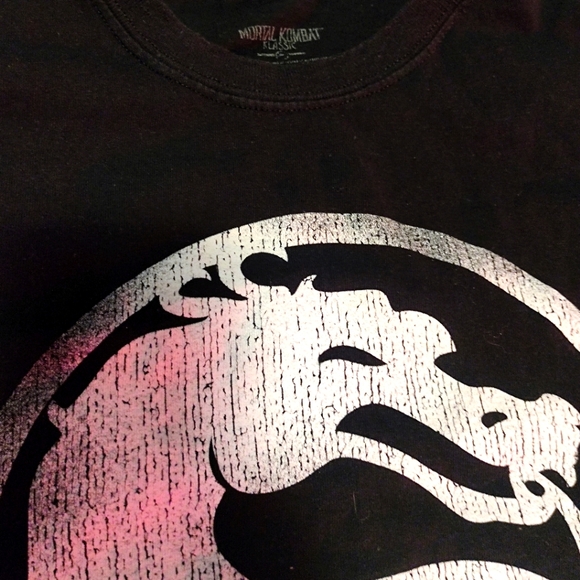 Mortal Kombat T-shirt Size SMALL ,  BLACK & WHITE CLASSIC LOGO - Picture 2 of 2